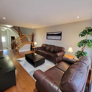 Apartment Cozy 3 Bedroom Town House 20 Min From Down Town And Airport, Ottawa