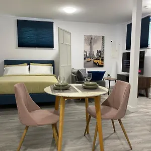 Apartment Cozy Modern Studio With Free Parking Onsite, Ottawa
