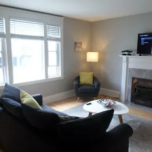 Apartment Beautiful, Clean, Quiet 2 Br-in Downtown Ottawa. Parking, Wifi And Netflix Included, Ottawa